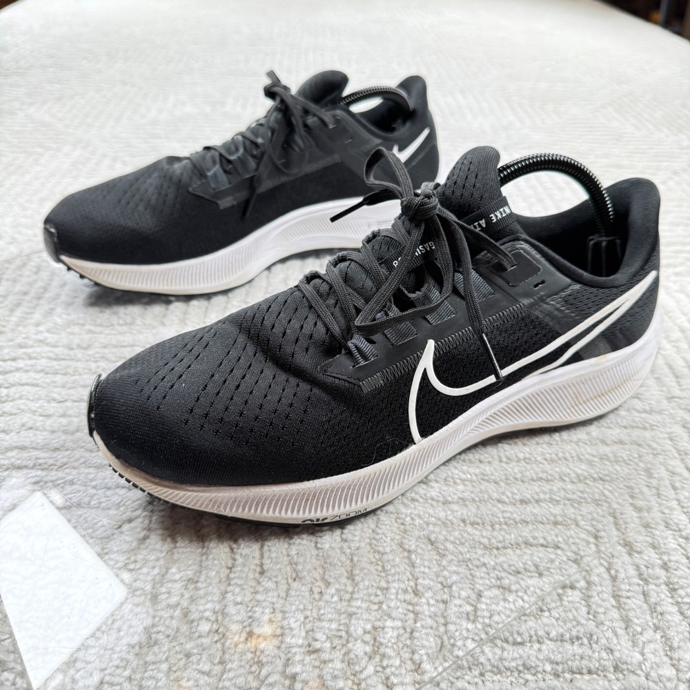 Nike Air Zoom Pegasus 38 Men 11 Black White Running Shoes CW7358-002 Sneakers